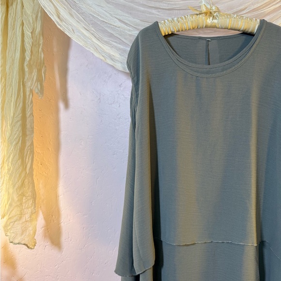 Title: Dark Grey Sleeveless Draped Fairy Hem Top — 3XL - Picture 3 of 5
